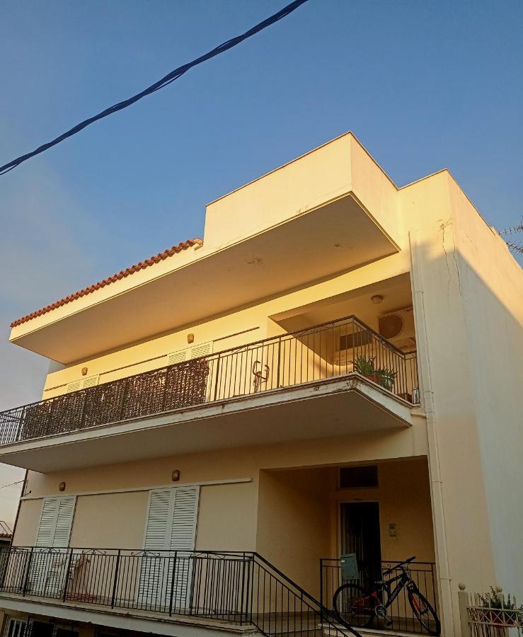 Όμορφο Και Ευρύχωρο Διαμέρισμα Με Θέα! Apartment Nafplio Exterior photo